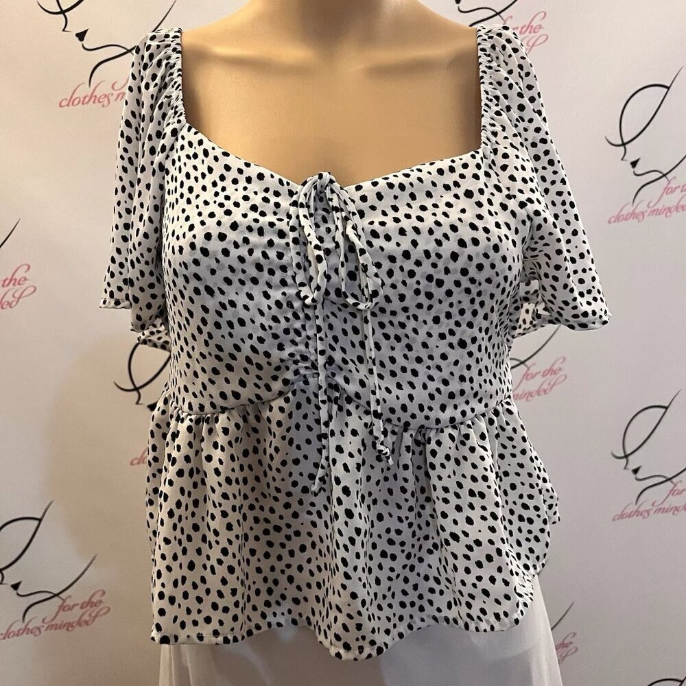 Altar'd State. Sz Small. $62. Elastic Flounce White Polka Dot Peasant Top. B19
